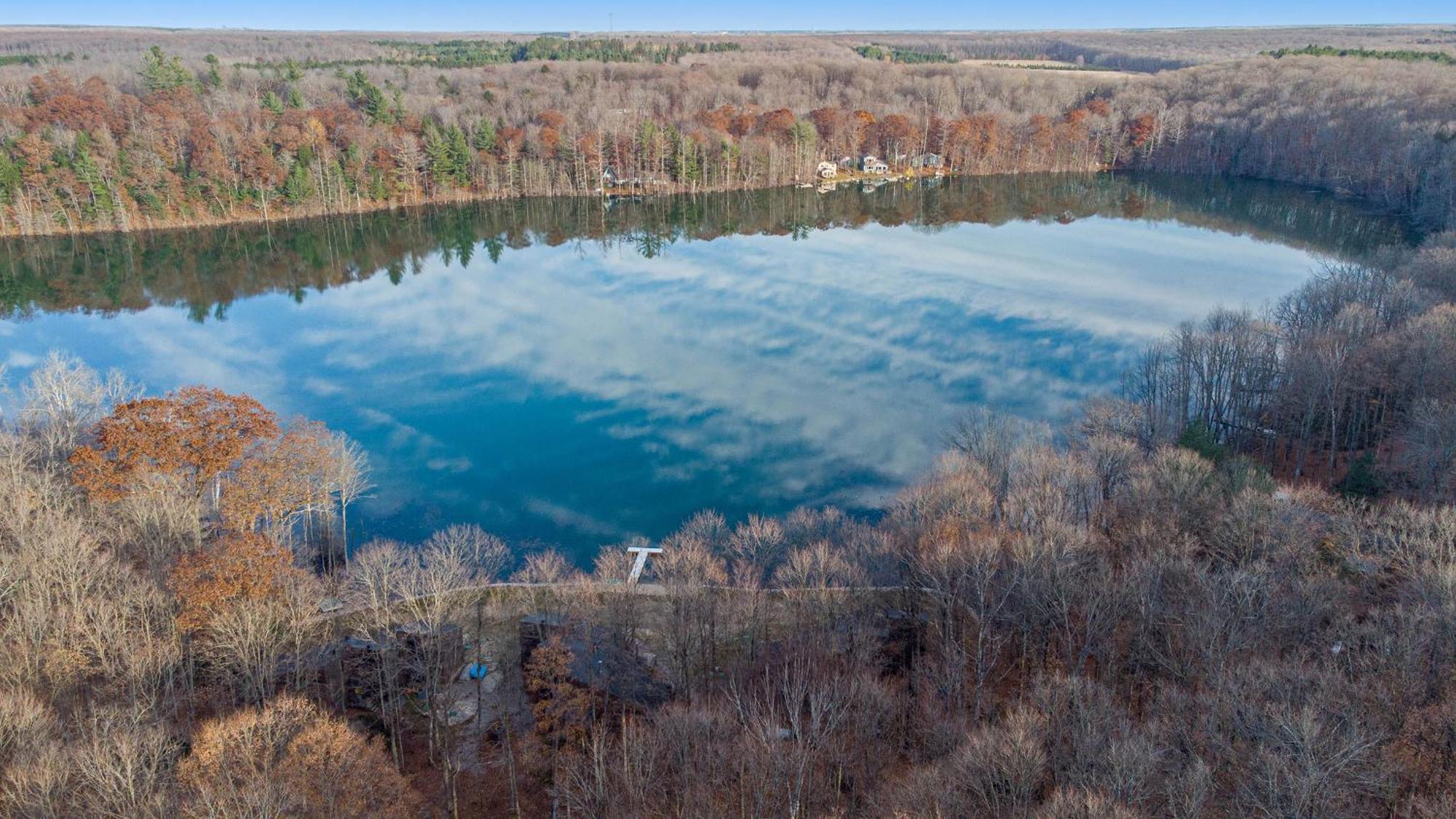 Quiet And Cozy Lakefront Home Near Mt Boyne 게이로드 외부 사진